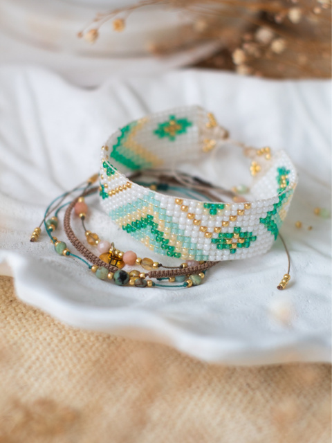 bransoletka z koralików, bransoletka tkana na krośnie, bransoletka boho, prezent dla niej, prezent na święta, prezent bransoletka z koralików, bransoletka tkana na krośnie, bransoletka boho, prezent dla niej, prezent na święta, prezent