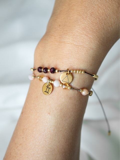bransoletka zodiakalna, biżuteria astrologiczna, kamienie zodiakalne, bransoletka na sznurku, talizman zodiakalny